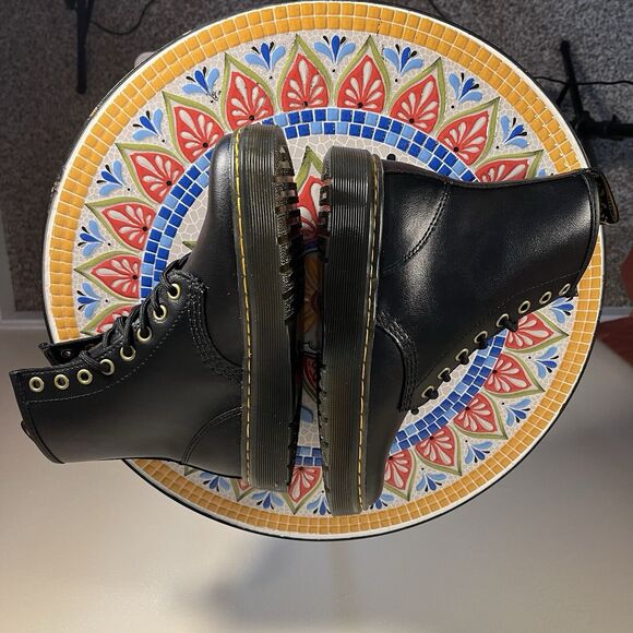 Dr. Doc Martens Zavala Women's Size 5 Combat Boots Black Leather 8-Eye AW004 NEW - Picture 6 of 9